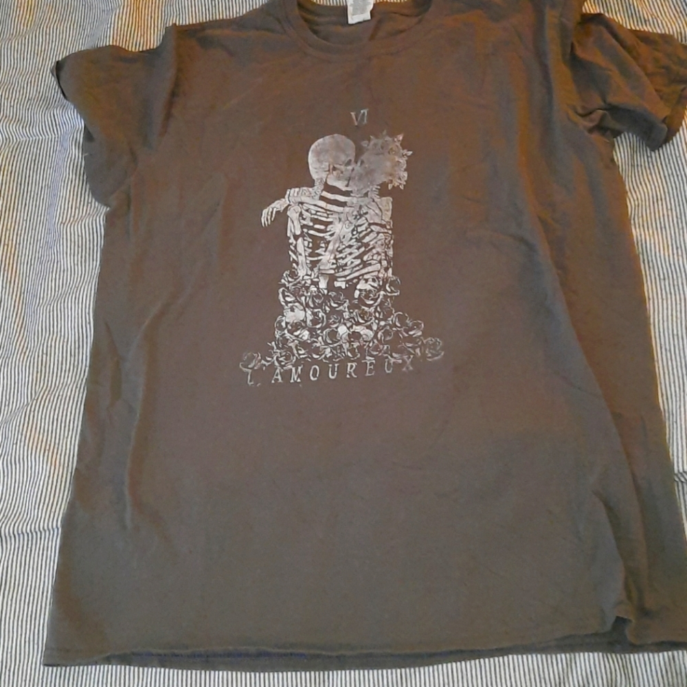 Skeleton lover tee